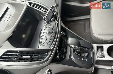 Позашляховик / Кросовер Ford Escape 2014 в 