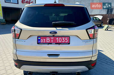 Позашляховик / Кросовер Ford Escape 2017 в 