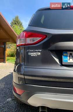 Внедорожник / Кроссовер Ford Escape 2014 в 