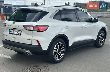 Внедорожник / Кроссовер Ford Escape 2021 в 