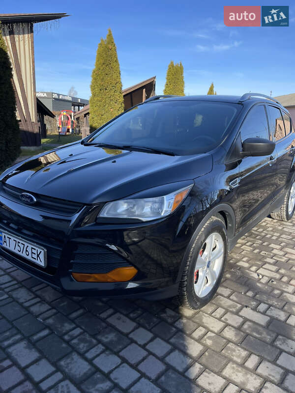 Позашляховик / Кросовер Ford Escape 2014 в 