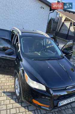 Позашляховик / Кросовер Ford Escape 2014 в 