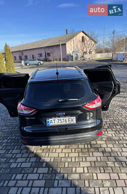 Позашляховик / Кросовер Ford Escape 2014 в 