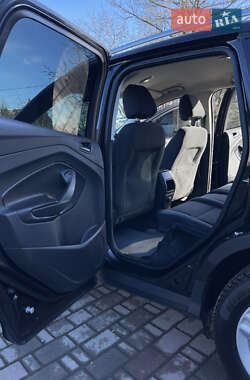 Позашляховик / Кросовер Ford Escape 2014 в 