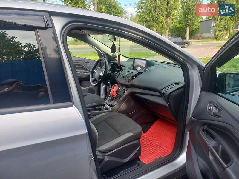 Внедорожник / Кроссовер Ford Escape 2016 в Броварах