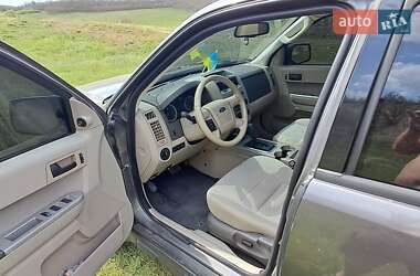 Внедорожник / Кроссовер Ford Escape 2011 в 