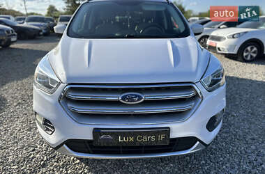 Внедорожник / Кроссовер Ford Escape 2016 в 