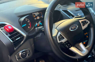 Внедорожник / Кроссовер Ford Escape 2018 в 