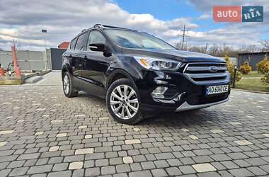 Позашляховик / Кросовер Ford Escape 2018 в 