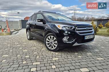Позашляховик / Кросовер Ford Escape 2018 в 