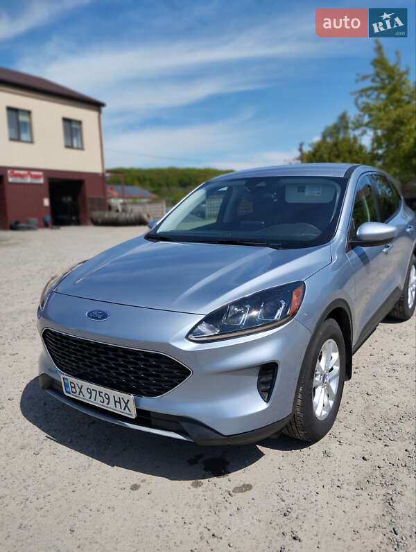 Внедорожник / Кроссовер Ford Escape 2022 в 