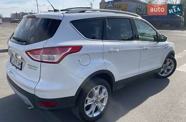 Внедорожник / Кроссовер Ford Escape 2014 в 