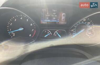 Внедорожник / Кроссовер Ford Escape 2014 в 