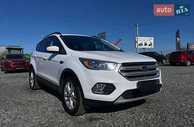 Внедорожник / Кроссовер Ford Escape 2018 в Львове