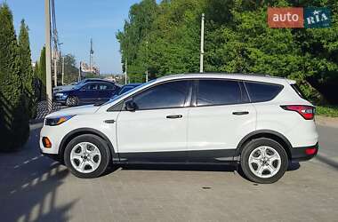 Позашляховик / Кросовер Ford Escape 2017 в 