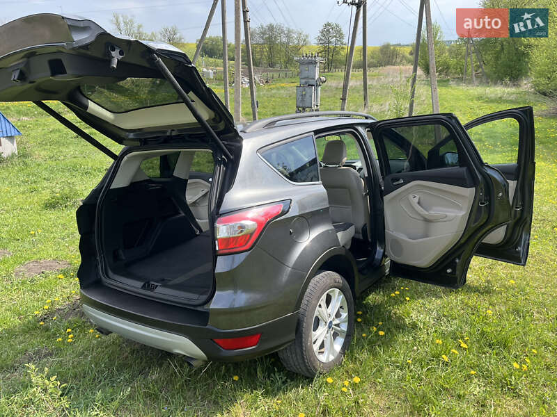 Внедорожник / Кроссовер Ford Escape 2017 в Тернополе