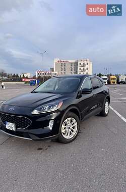 Внедорожник / Кроссовер Ford Escape 2021 в 