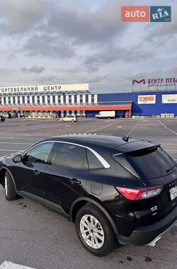 Внедорожник / Кроссовер Ford Escape 2021 в 
