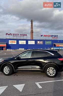 Внедорожник / Кроссовер Ford Escape 2021 в 