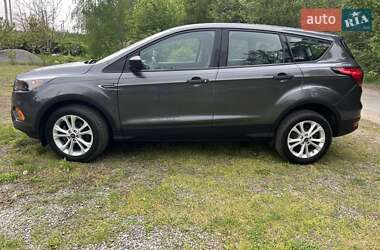 Позашляховик / Кросовер Ford Escape 2019 в 