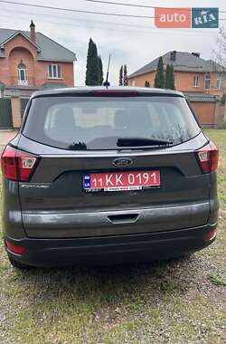 Позашляховик / Кросовер Ford Escape 2019 в 