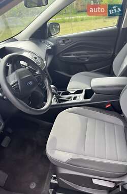 Позашляховик / Кросовер Ford Escape 2019 в 