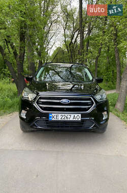 Позашляховик / Кросовер Ford Escape 2017 в Павлограді