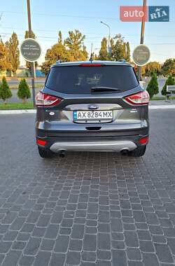 Внедорожник / Кроссовер Ford Escape 2015 в 