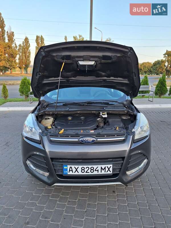 Внедорожник / Кроссовер Ford Escape 2015 в Харькове