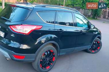 Внедорожник / Кроссовер Ford Escape 2015 в 