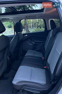Внедорожник / Кроссовер Ford Escape 2014 в 