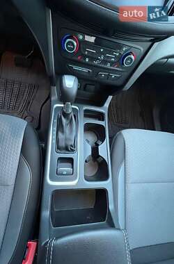 Внедорожник / Кроссовер Ford Escape 2016 в 