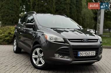 Позашляховик / Кросовер Ford Escape 2015 в 