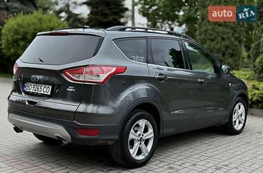 Позашляховик / Кросовер Ford Escape 2015 в 