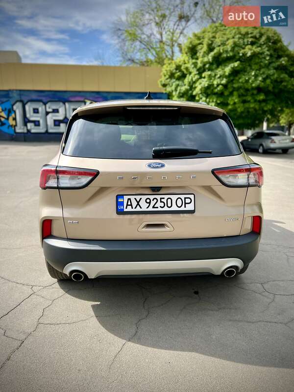 Внедорожник / Кроссовер Ford Escape 2021 в Харькове