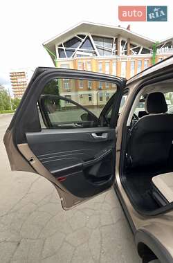 Внедорожник / Кроссовер Ford Escape 2021 в 