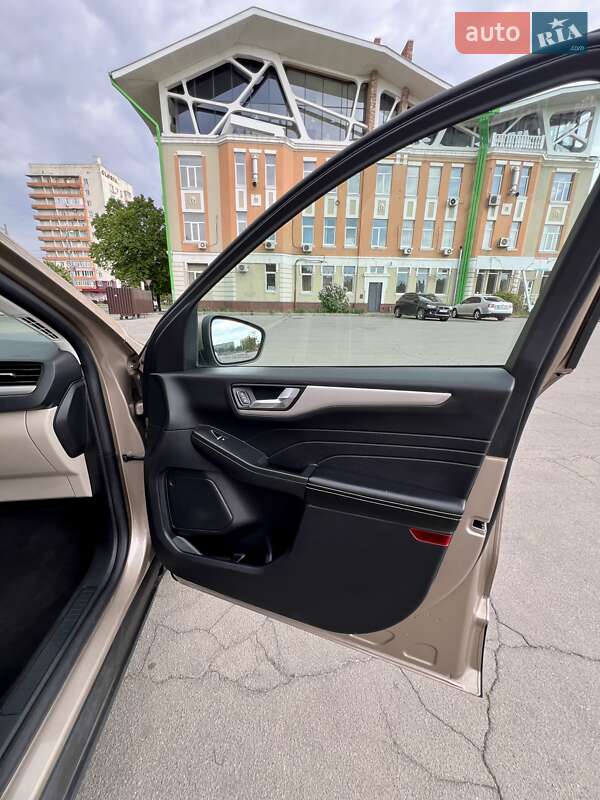 Внедорожник / Кроссовер Ford Escape 2021 в Харькове