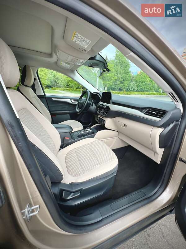 Внедорожник / Кроссовер Ford Escape 2021 в Харькове