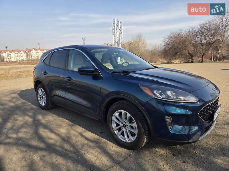 Позашляховик / Кросовер Ford Escape 2020 в Коломиї