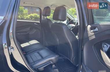 Внедорожник / Кроссовер Ford Escape 2015 в 