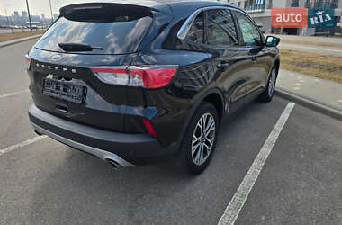 Внедорожник / Кроссовер Ford Escape 2022 в 