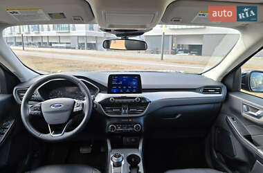 Внедорожник / Кроссовер Ford Escape 2022 в 