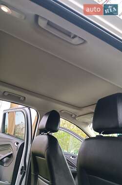 Внедорожник / Кроссовер Ford Escape 2014 в 