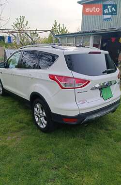 Внедорожник / Кроссовер Ford Escape 2014 в 
