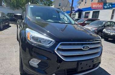 Внедорожник / Кроссовер Ford Escape 2020 в 
