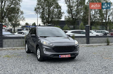 Внедорожник / Кроссовер Ford Escape 2022 в 