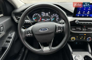 Внедорожник / Кроссовер Ford Escape 2022 в 