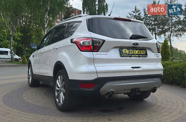 Внедорожник / Кроссовер Ford Escape 2018 в 