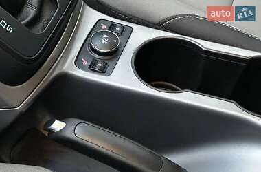 Внедорожник / Кроссовер Ford Escape 2015 в 