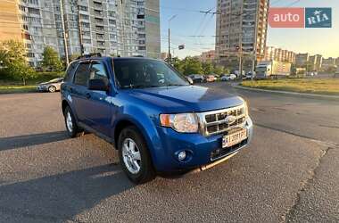 Внедорожник / Кроссовер Ford Escape 2010 в 